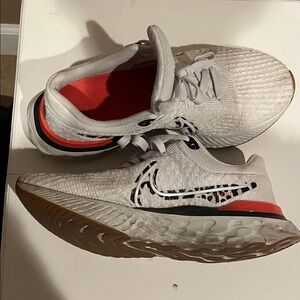 Nike White and Red Sneakers